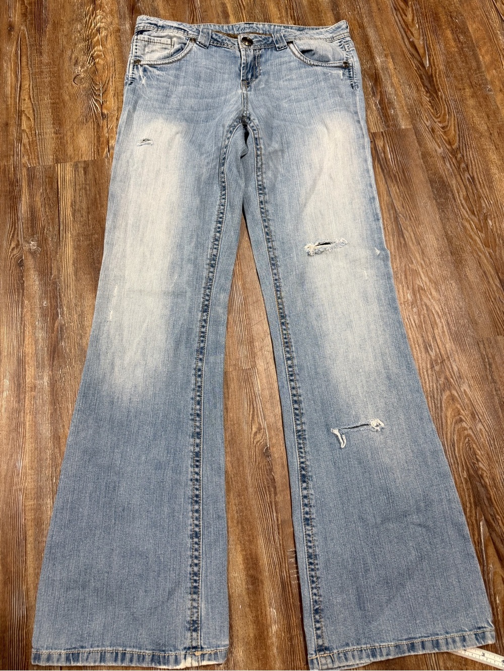 Vintage Y2K Vanity low rise flare jeans in blue, size 29X35.
